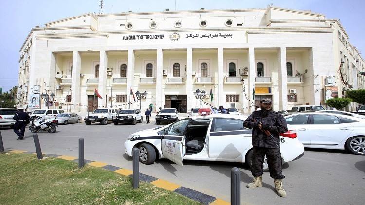 الغرب يدين 