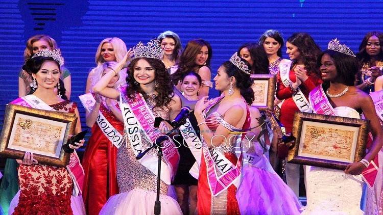 روسية تفوز بلقب أجمل وجه في العالم