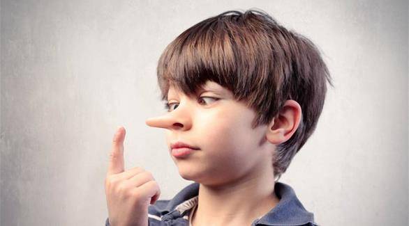 كيف تتغير القدرة على الكذب لدى الإنسان خلال مراحل حياته؟