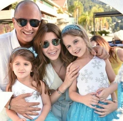 ابنة نانسي عجرم تحرج والدها بهذا السؤال!