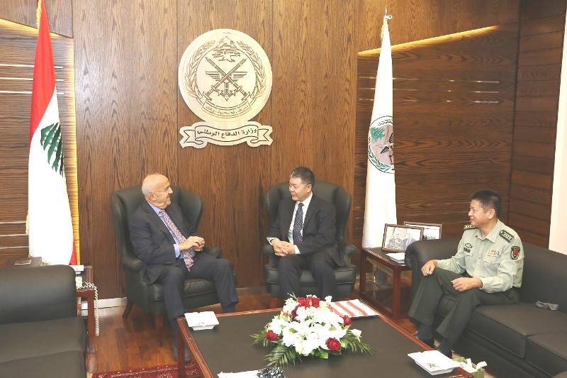 مقبل بحث العلاقات الثنائية مع السفير الصيني