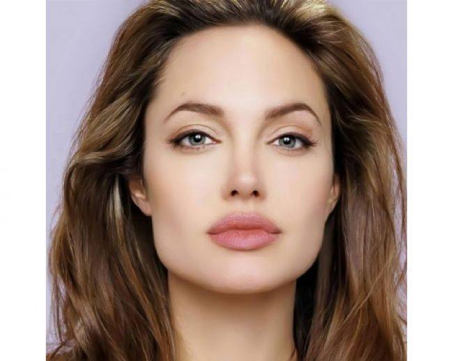 بالصور.. تعرّفوا الى "أنجلينا جولي العرب".. حبيبة أي فنّان عربي تكون؟؟