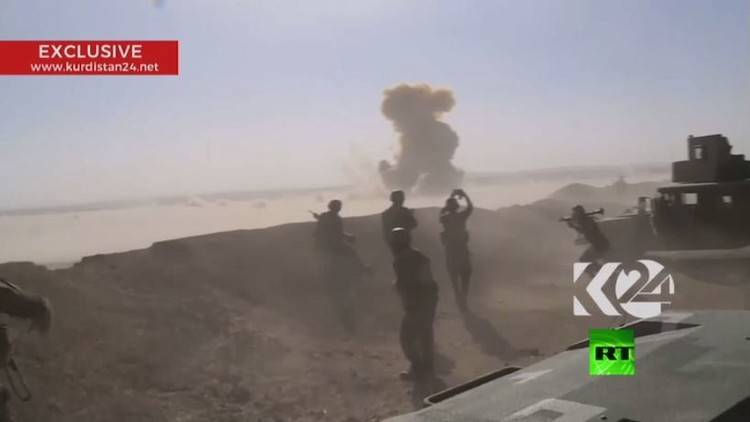 فيديو يظهر تدمير مقاتلين أكراد لسيارة يقودها انتحاري من "داعش" شمال الموصل