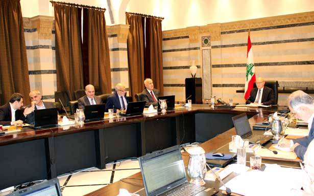 مجلس الوزراء يُقرّ 160 بنداً ويُرجئ التعيينات والخلـوي
سلام : لانتخاب رئيس مُلتزم بالديموقراطيّة والوحدة الوطنيّة