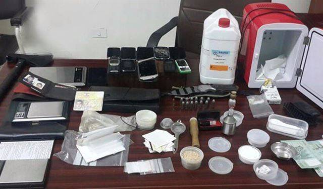 توقيف مروّج و"طبّاخ" مخدرات في حريصا