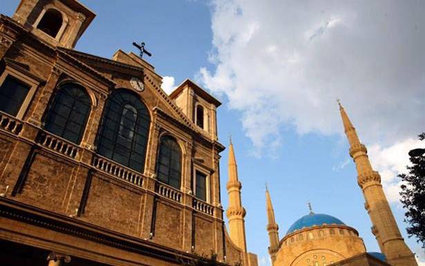 بيروت بين جرس مار أنطونيوس الكبير ومأذنة جامع بيضون