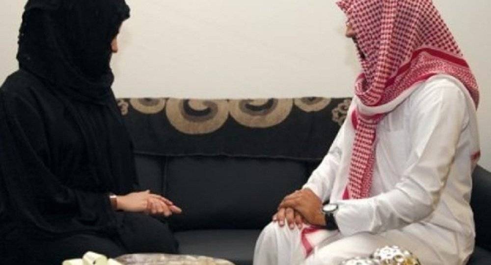 سعودي يطلق عروسه بعد ساعتين لسبب غريب