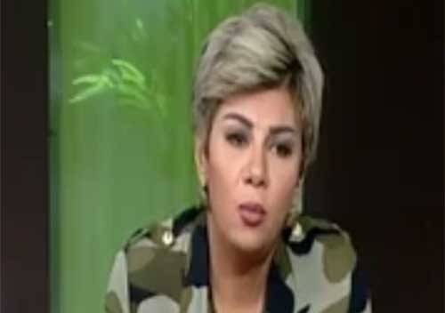 متصلة تصدم المذيعة: "متزوجة ومخطوبة في نفس الوقت"!