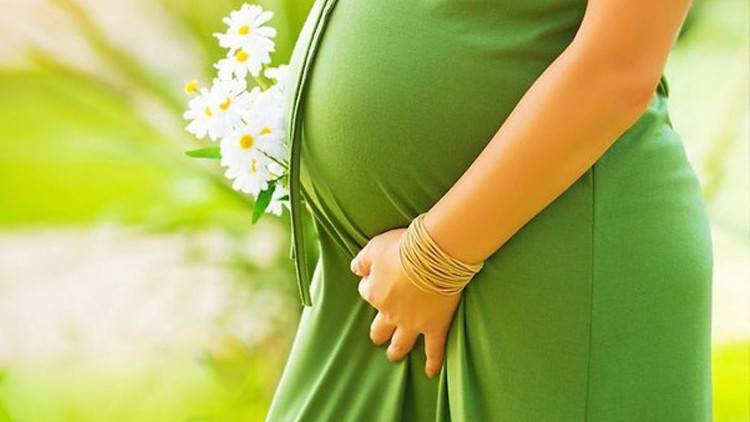دراسة: الحمل يزيد احتمال الجلطات لدى الشابات