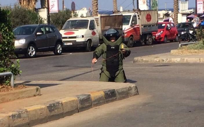 بالفيديو.. هكذا فجّر الجيش حقيبة أشتبه باحتوائها مواد متفجرة في عين المريسة