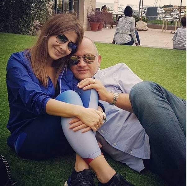 بالصورة.. نانسي عجرم بإطلالة عائلية عفويّة