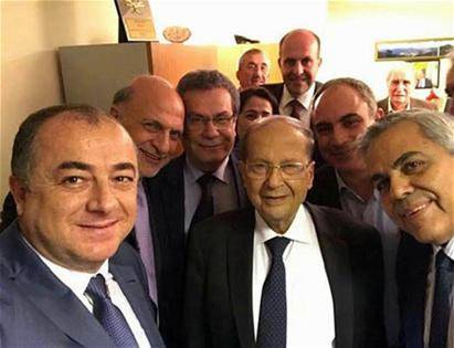 الجنرال وسيلفي "النصر"!