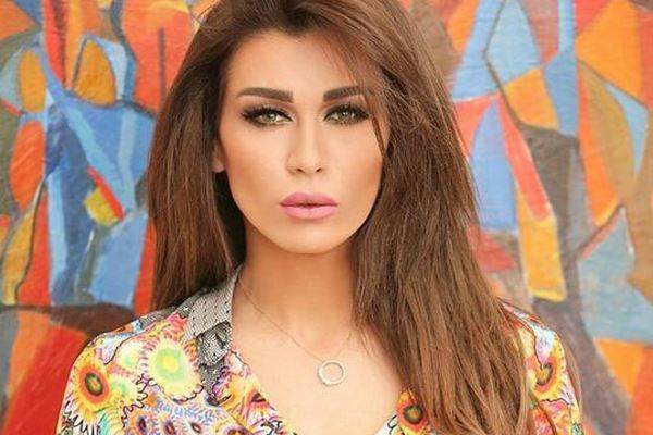 صورة نادرة من زفاف نادين الراسي الأوّل.. سيصدمكم الشبه بينها وبين بيرين سات!