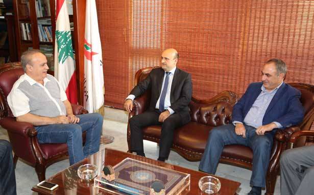وهاب استقبل وفد «الوطني الحّر»:
الإثنين المقبل سيكون الجنرال في قصر بعبدا