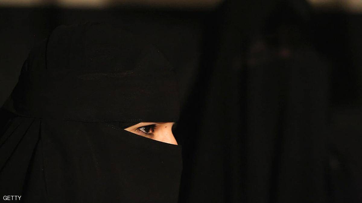 سعودي عضّ زوجته.. فما كانت عقوبته؟