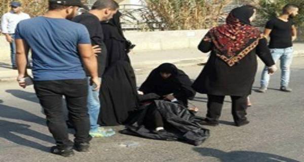 بالصور- مقتل فتاة في الشويفات بعدما صدمها فان لنقل الركاب