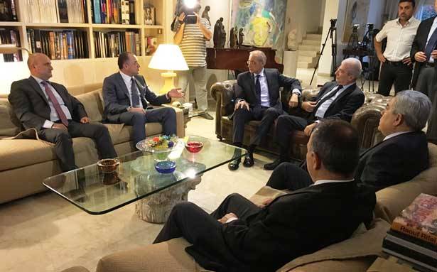موفدو عون زاروا حمدان و«رابطة الشغيلة» وحلو
تأكيد أنّ انتخاب عون رئيساً مكسب للخط الوطني