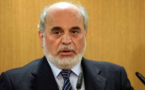 لماذا بايع اسعد حردان فرنجيه وتراجع الان؟