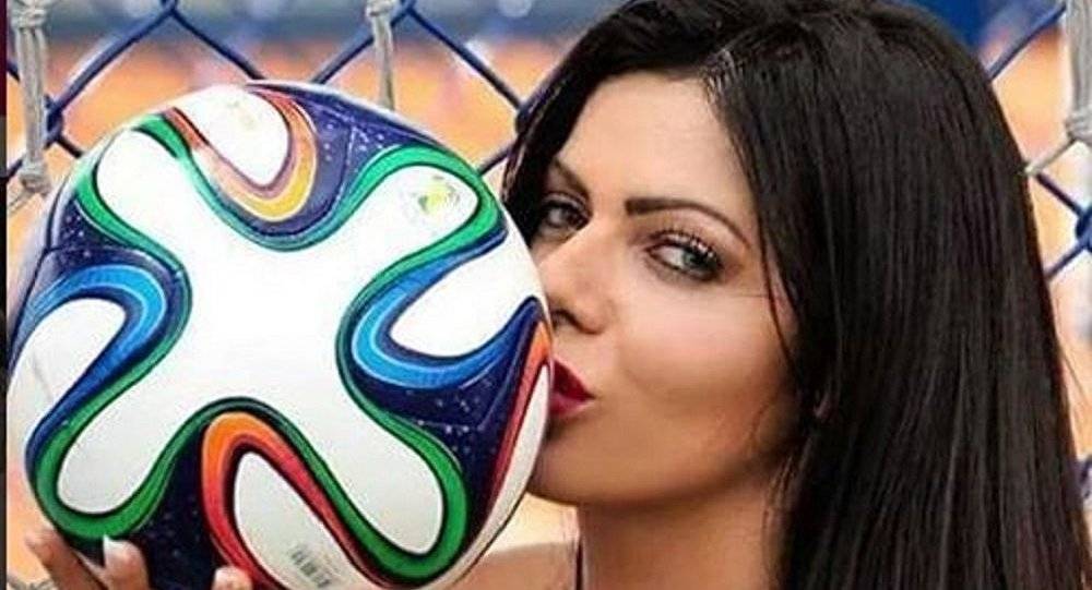 لأول مرة تدخل أم وابنتها حلبة المنافسة على جائزة "أجمل مؤخرة"