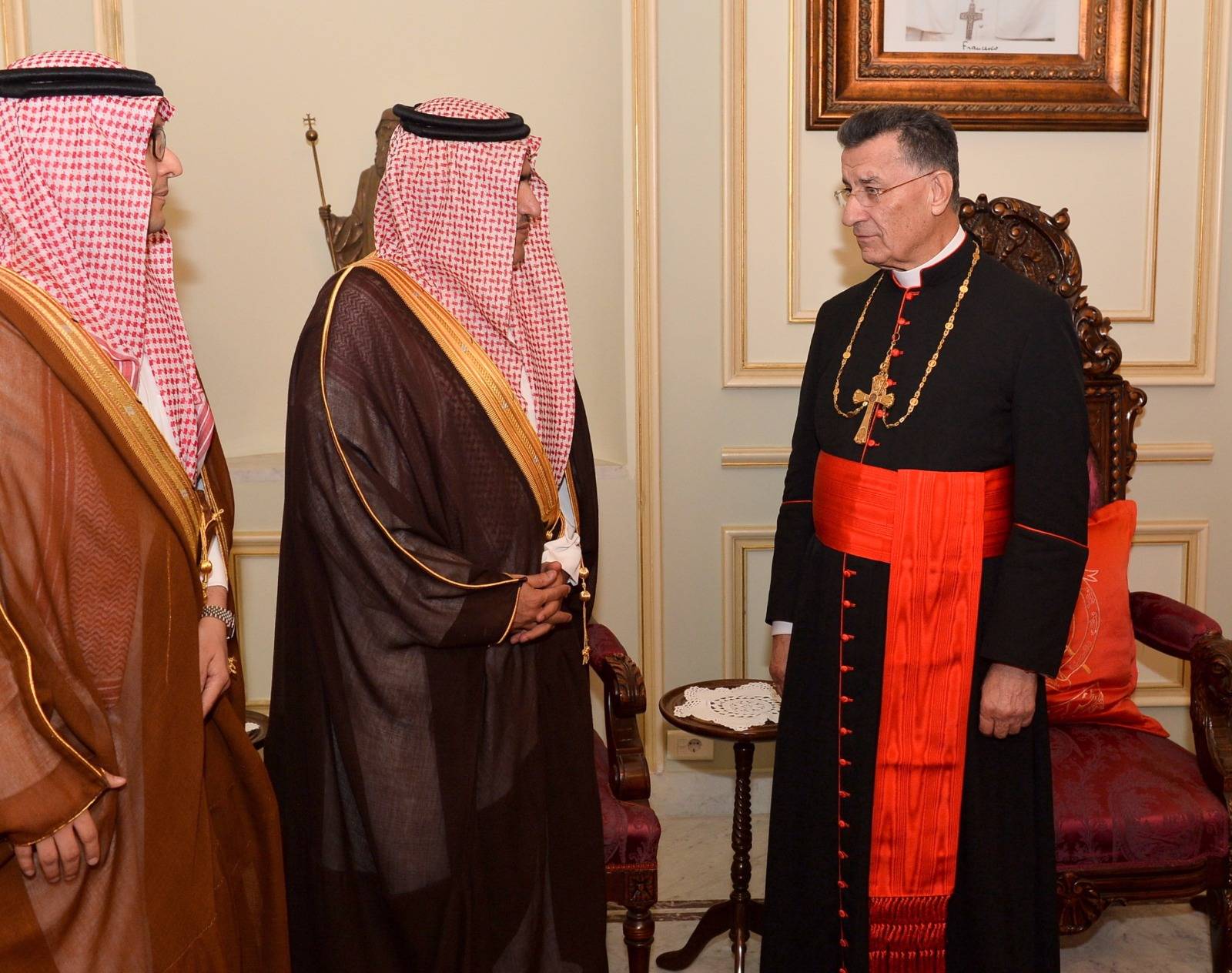 الراعي استقبل السبهان وتسلم منه هدية رمزية