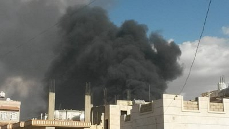 عشرات القتلى بغارات للتحالف استهدفت مقرا أمنيا بالحديدة غربي اليمن