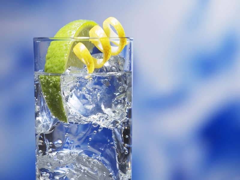 المياه الفوارة.. نشرب أو لا نشرب؟