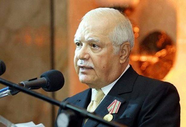 عصام فارس يصل الى بيروت الليلة