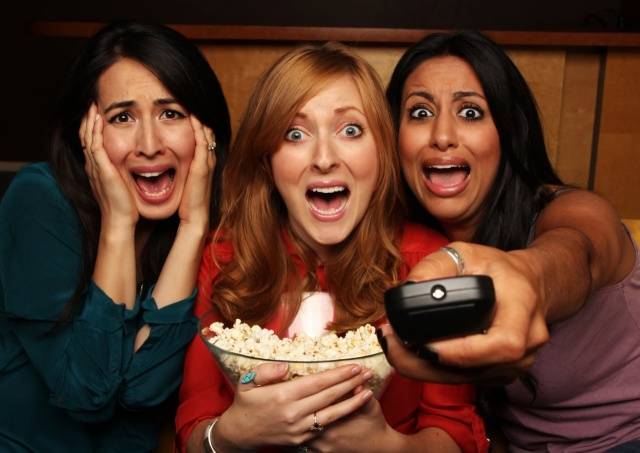لهذه الأسباب المهمّة ستشاهدين أفلام الرعب!