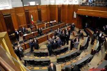 دورة ثالثة بسبب اختلاف عدد المغلفات مع عدد النواب الحاضرين