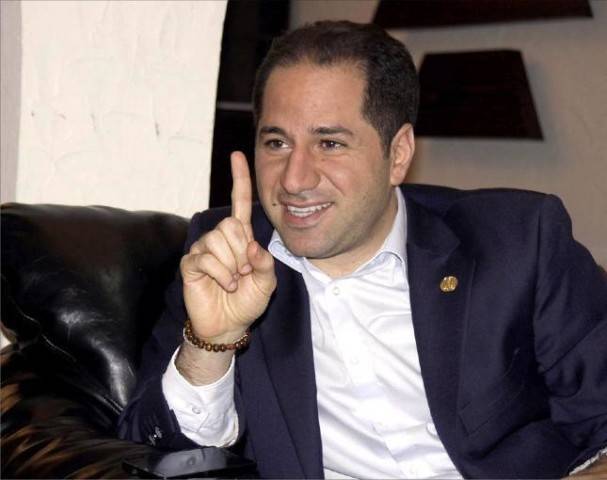 سامي الجميل يطالب بستارة في المجلس النيابي!