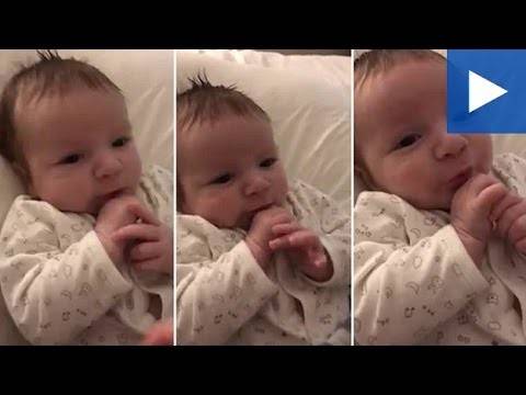 فيديو يجتاح الإنترنت.. رضيع يفاجئ والدته بكلمة "هالو"