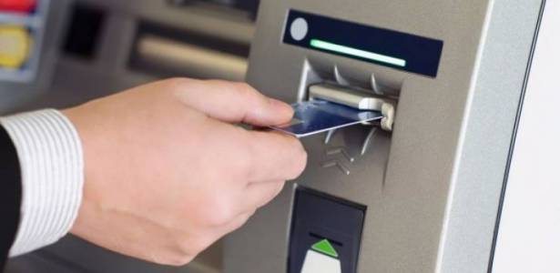 هل تعلم لماذا تخرج بطاقة الائتمان قبل النقود؟