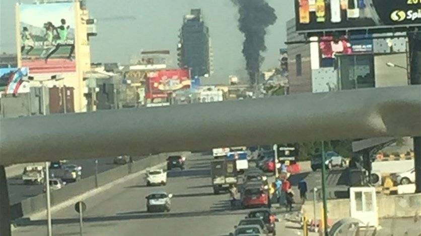 بالصور: حريق نفايات قرب ثكنة الفهود في ضبية