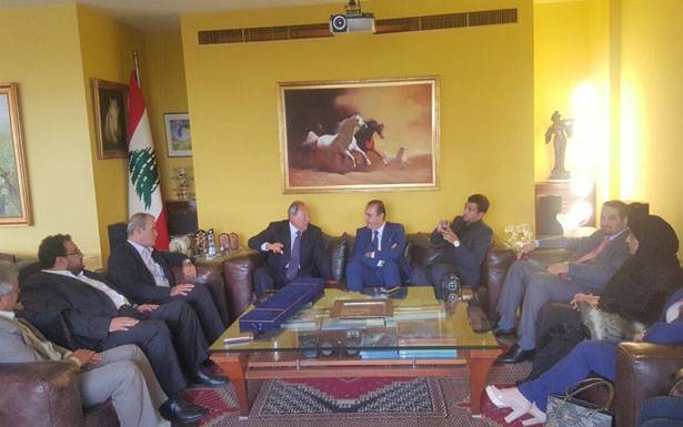 لحود أمام وفد  سوري :
للإلتفاف حول عون للنهوض بلبنان