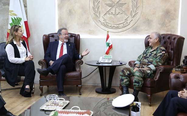 وزير الدفاع البرازيلي عرض وقهوجي  العلاقات
مقبل: البرازيل مُستعدّة للتعاون معنا