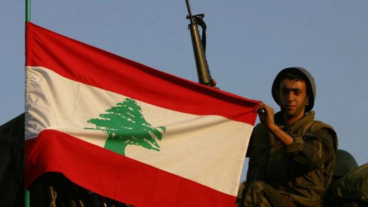 باريس تسعى لتنفيذ برنامج لتسليح الجيش اللبناني علقته الرياض