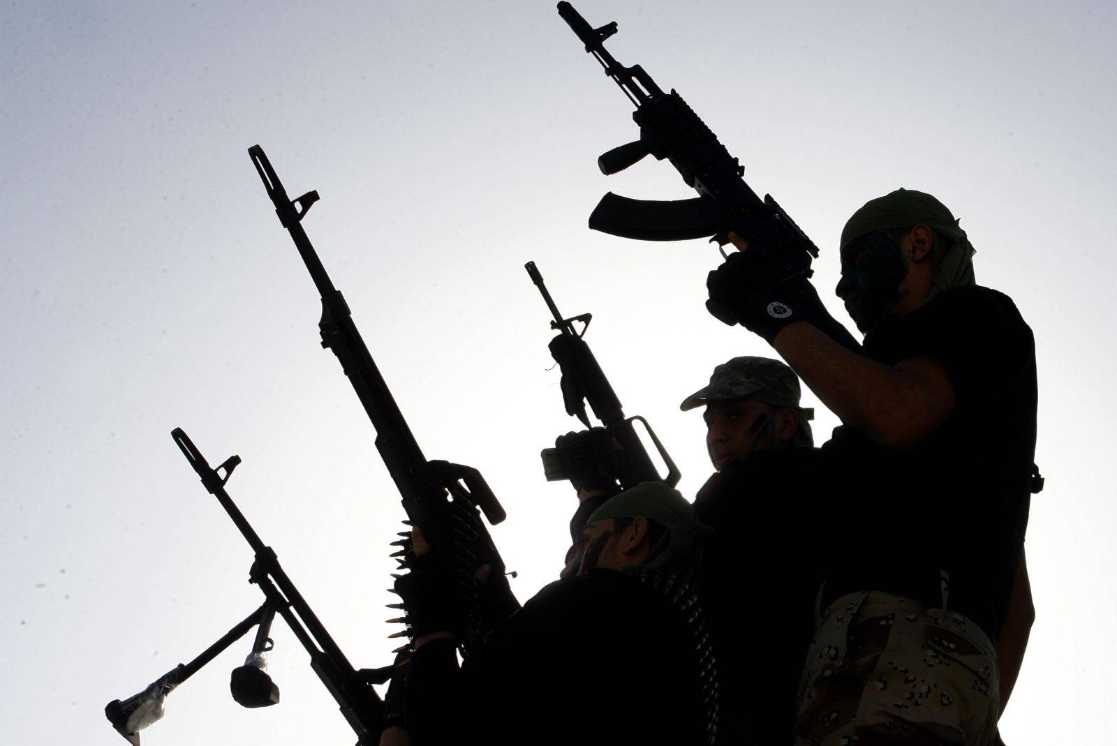 انتحلوا صفة أمنية  في البقاع و هذا ما فعاوه بقوة السلاح