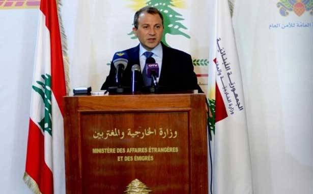 باسيل أعلن خدمة البريد السريع للمغتربين:
لإعطاء كلّ لبناني مُنتشر فرصة استعادة جنسيّته