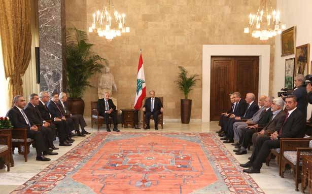 رئيس الجمهوريّة كلّف الحريري تشكيل الحكومة في ختام الإستشارات