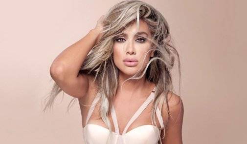 بالفيديو: لماذا طلبت مايا دياب من مدير المدرسة الإعتذار من إبنتها؟