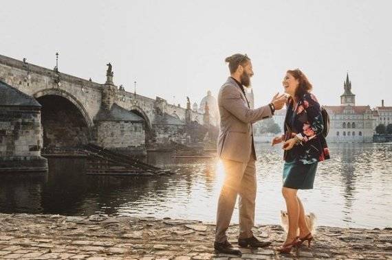 خططت عامين لمفاجأة حبيبها بعرض الزواج منه.. فماذا حصل؟!