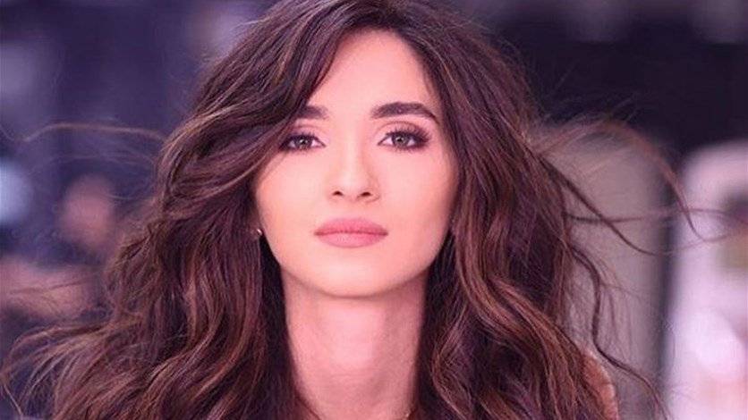ما حقيقة إرتباط ملكة جمال لبنان ساندي تابت؟