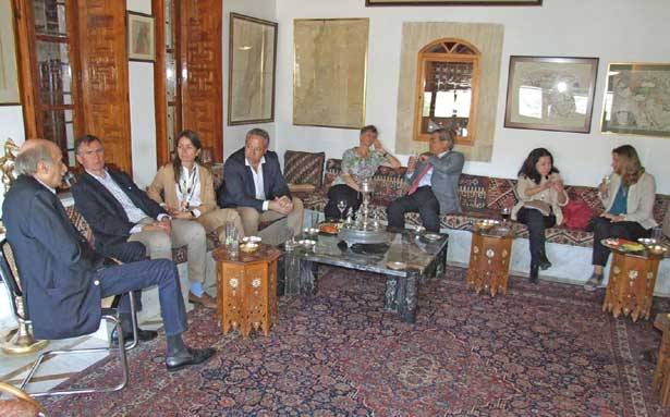 جنبلاط كرّم السفير الياباني
في المختارة