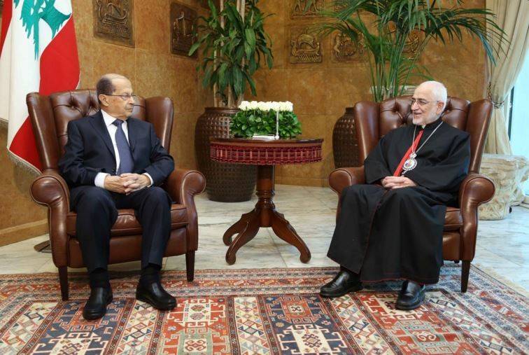 عون يستقبل وفداً من "المصارف" وبطريرك الارمن الكاثوليك ومعوّض