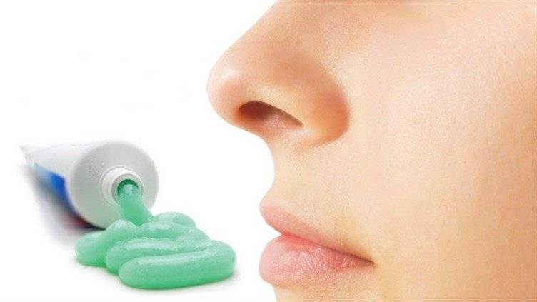 أنفك عريض؟!.. ضعي عليه معجون الأسنان ولن تصدّقي النتيجة!
