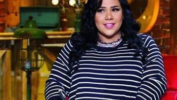 شيماء سيف تخضع لعملية في عينها