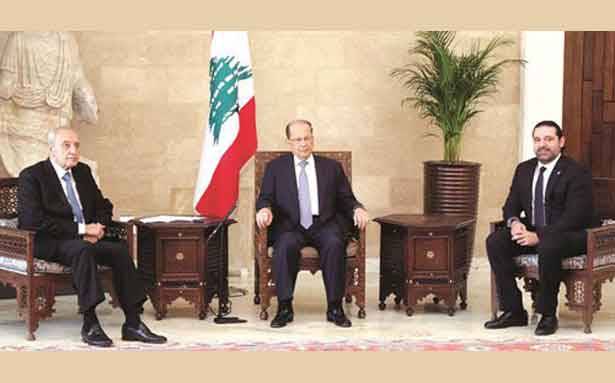 الرؤساء الثلاثة يريدون الحكومة قبل الاستقلال