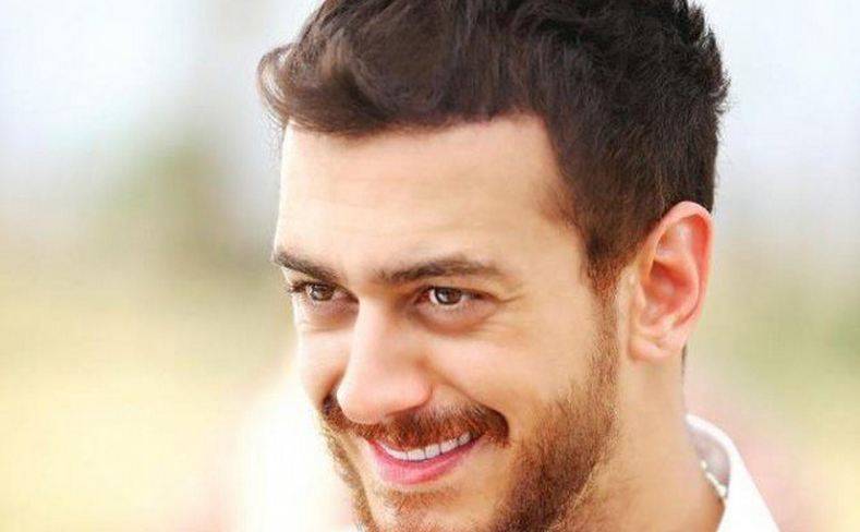 والدا سعد المجرد يزورانه في السجن... ولهذا السبب لم يُفرج عنه بعد