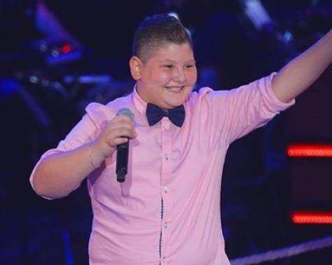 بالفيديو- نجم The Voice Kids زين عبيد يكرّم الراحل ملحم بركات على طريقته ويشعل المواقع!