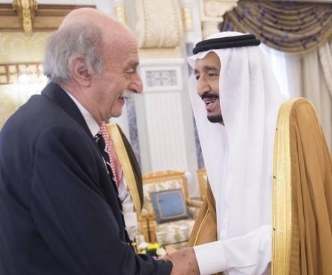 جنبلاط أبرق إلى الملك سلمان معزّياً